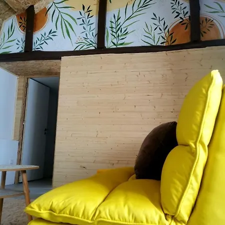 Linda House *