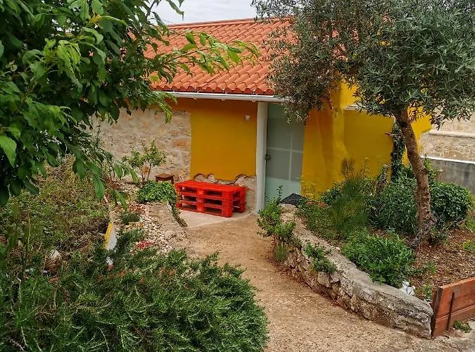 Linda House * Casais de Sao Mamede